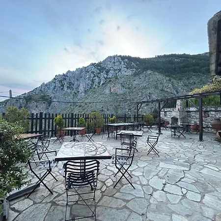 Hotell Adam Makrinítsa