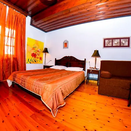 Otel Adam